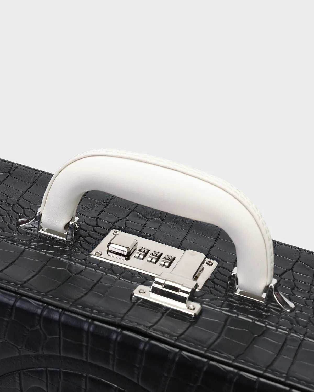 T&C Bastion Briefcase in Black