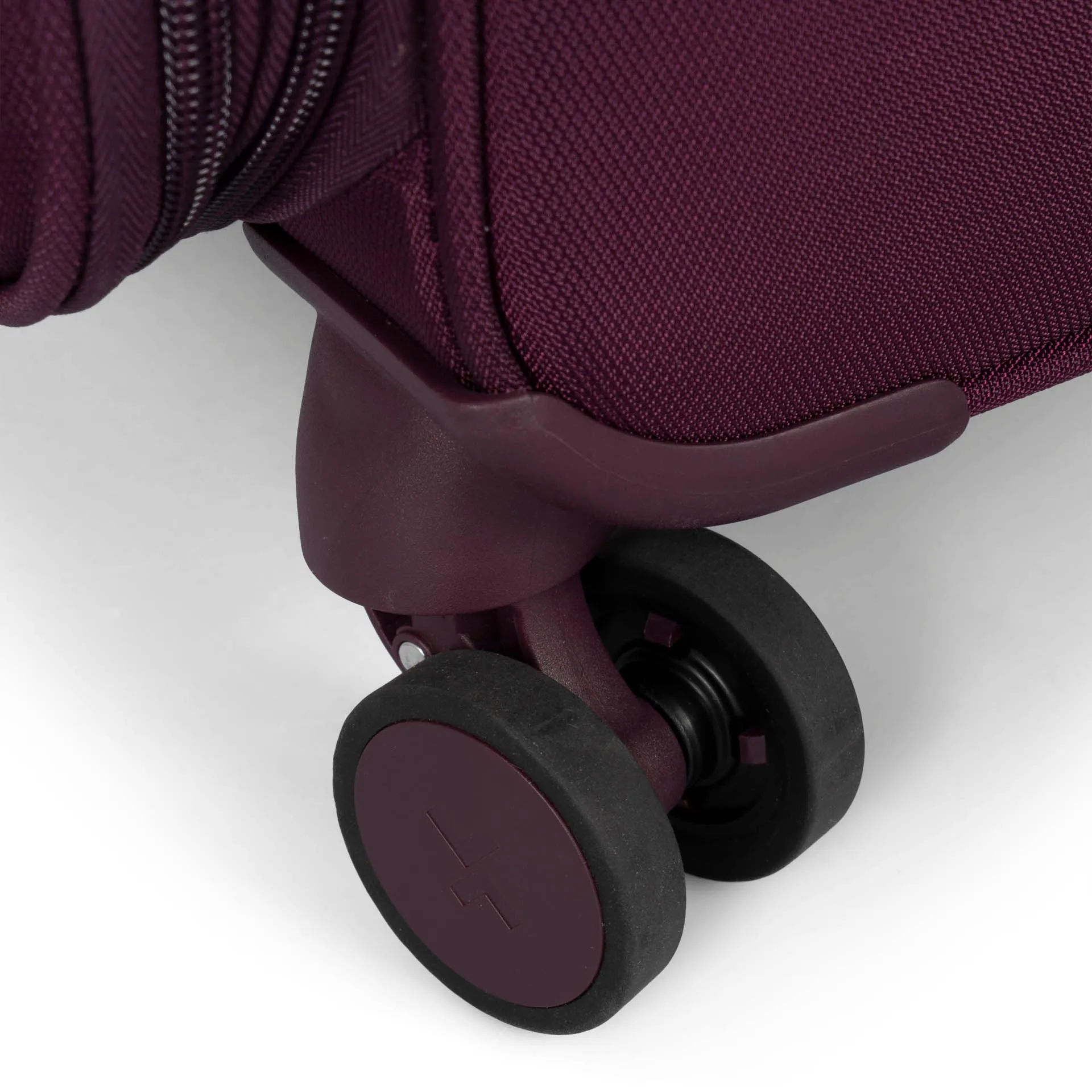 Verona Softside 26.5 Luggage