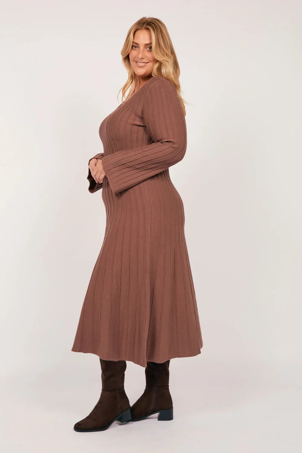 Waisted Knitted Dress in Cacao