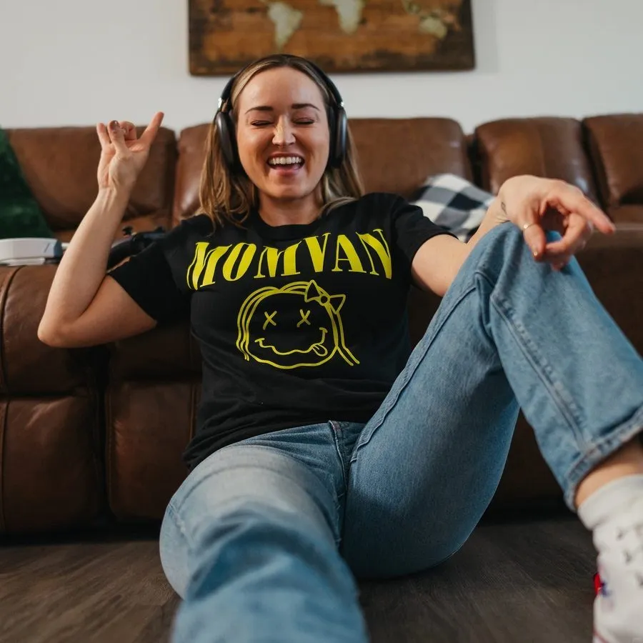 Women's MomVan Boyfriend Fit T-Shirt - Black